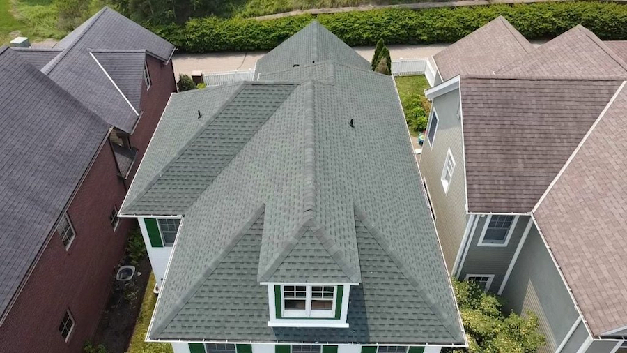 Durable asphalt shingle roof on a Coraopolis, PA home